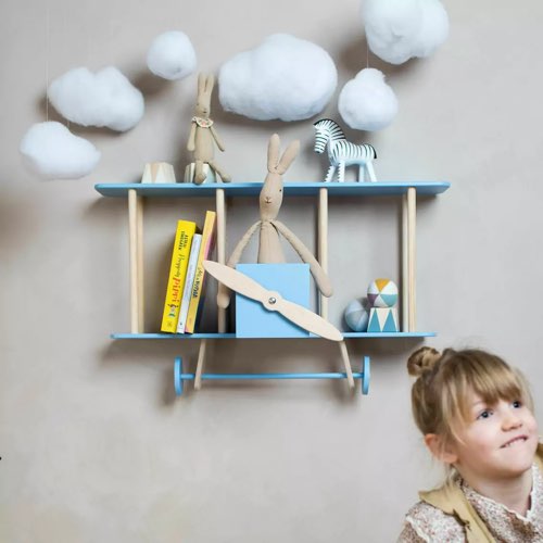 chambre enfant design rangement Etagère-avion en bois bleu