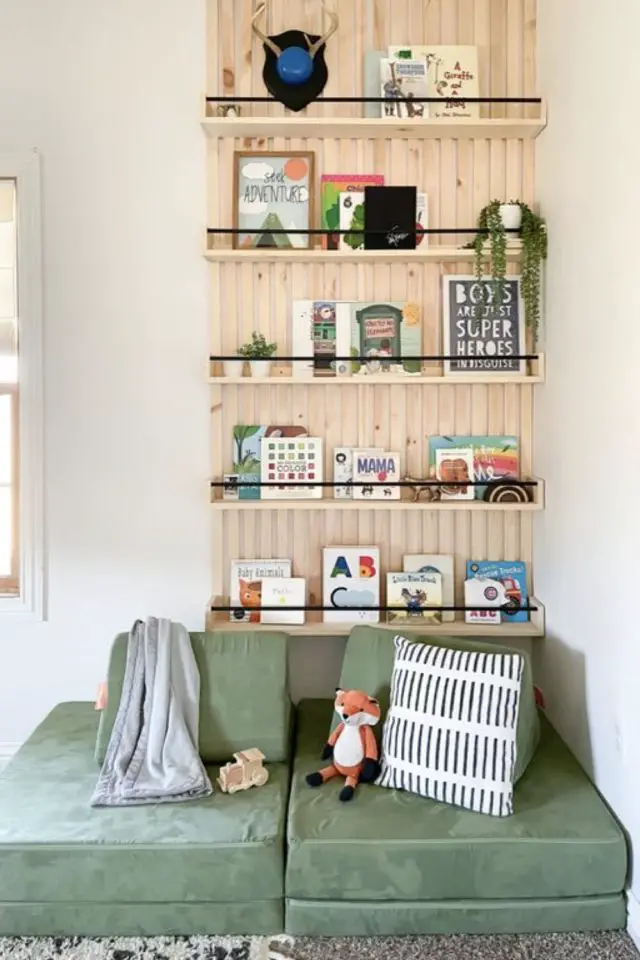 chambre enfant solution rangement adapte étagère murale coin lecture moderne cosy