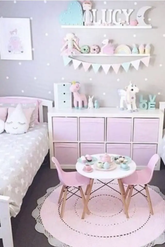 chambre enfant solution rangement adapte chambre fille coin jeux blanc et rose