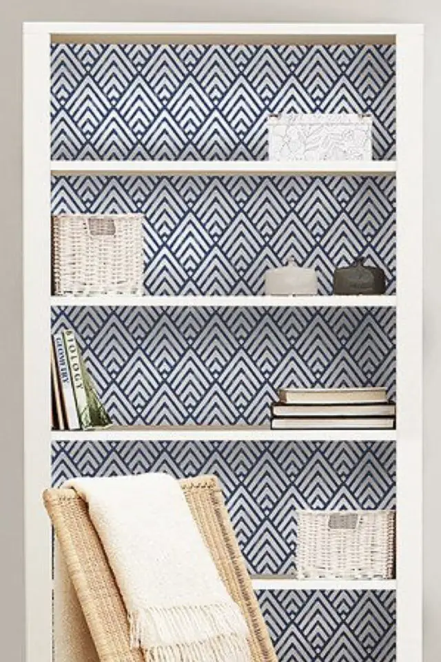meuble ikea relooking motif idees papier peint bleu et blanc intérieur bibliothèque
