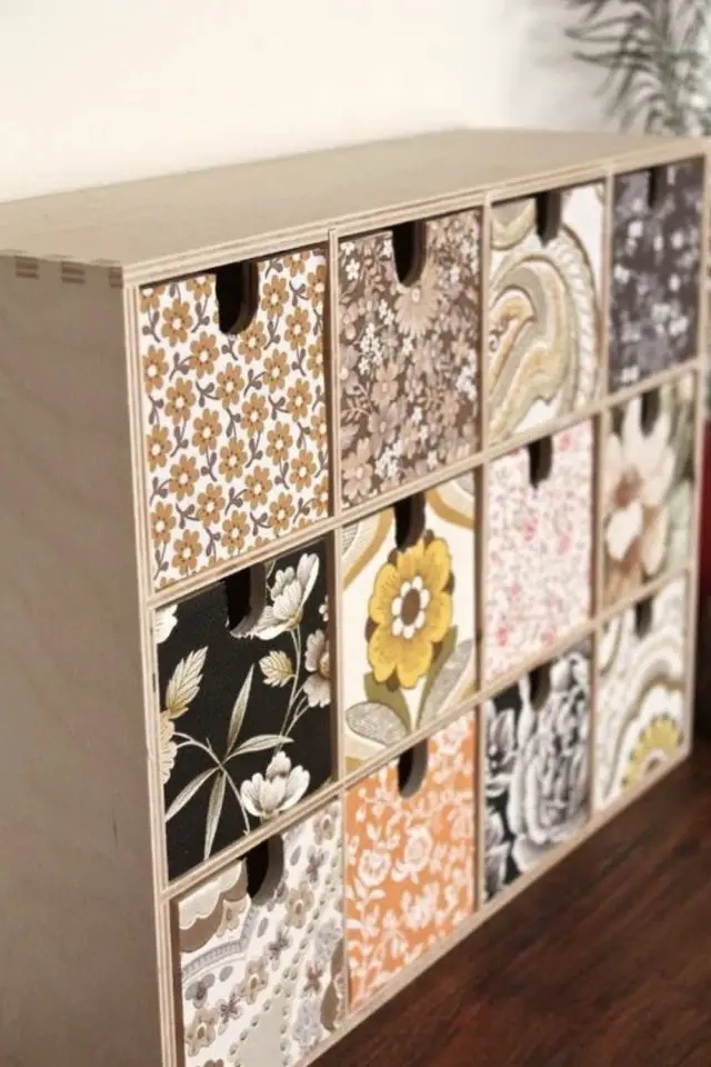 meuble ikea relooking motif idees petit rangement bureau à casier personnalisable patchwork chutes de papier peint