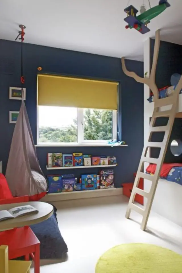 chambre enfant bleue association couleur jaune textile store espace garçon 8 ans