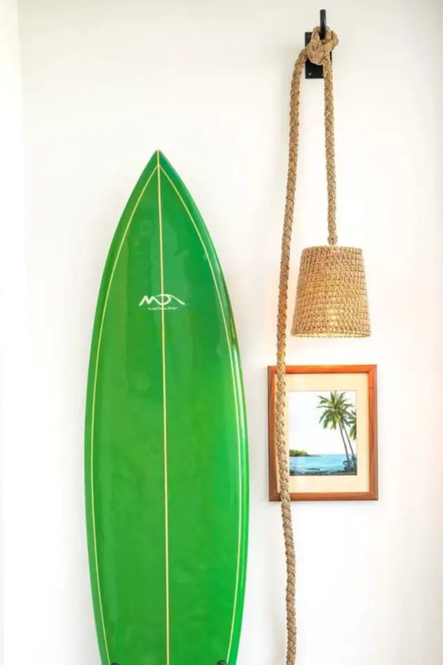 deco couleur estivale bord de mer exemple planche de surf vert franc décor mur original