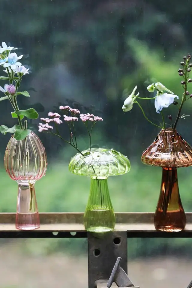 deco design couleur objets vase en verre coloré forme naturelle champignon