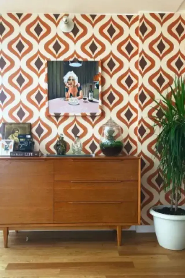 decor vintage revetement mural Triton orange et marron fond clair