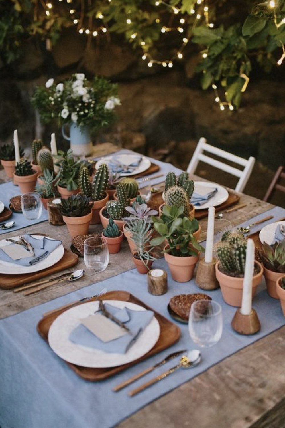 decoration mariage simple minimal chic rustique nature pot en terre cuite cactus chemin de table