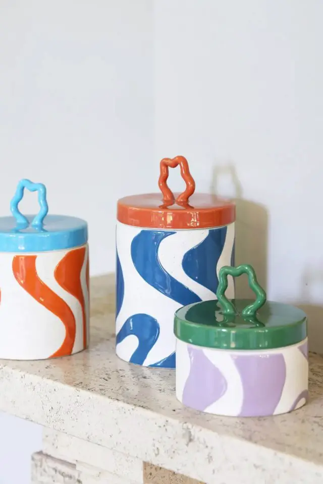 vaisselle design coloree originale pot en céramique motif multicolore moderne