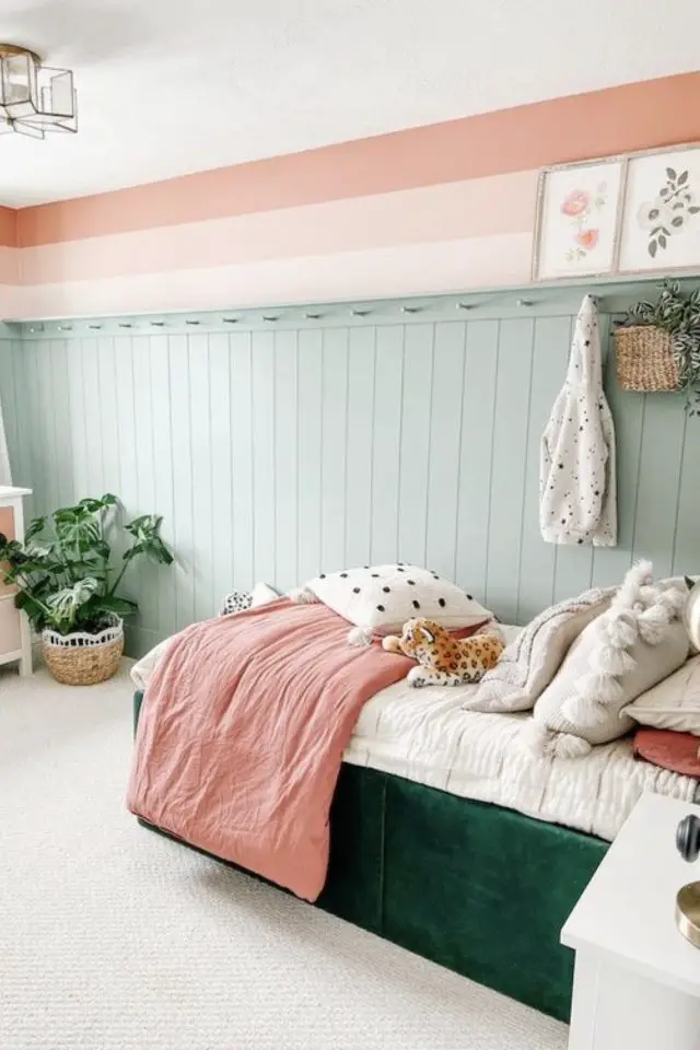 chambre enfant verte exemple association couleur soubassement lambris clair céladon peinture rose nude originale