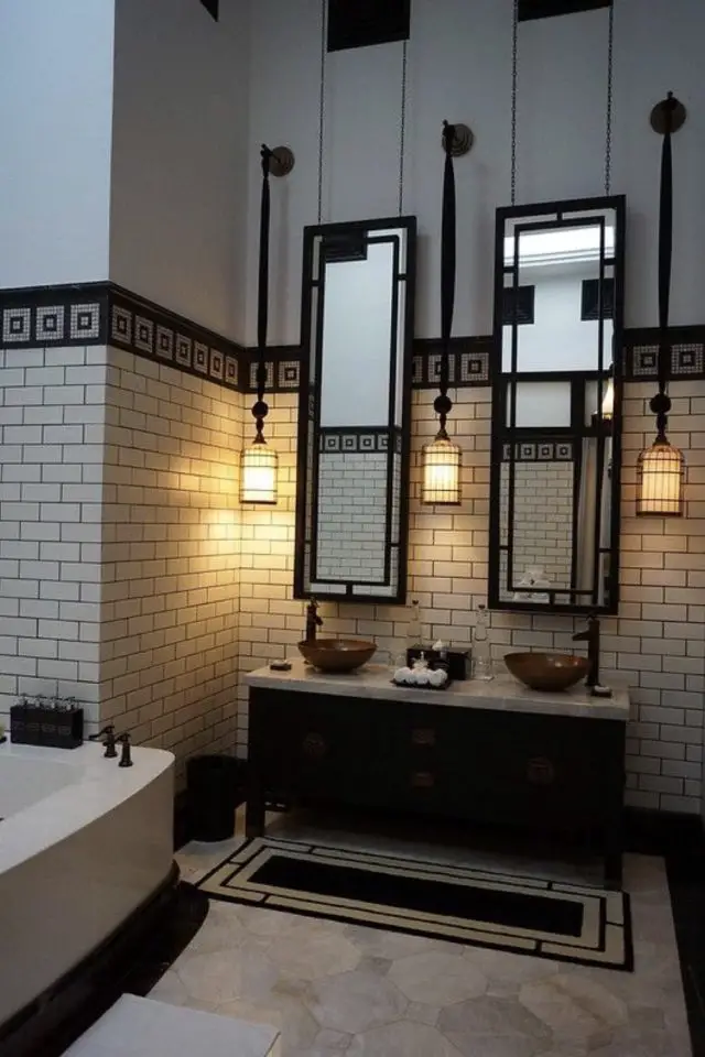 comprendre et decorer art deco salle de bain noir et blanc chic miroir haut rectiligne rectangulaire métal noir double vasque élégance