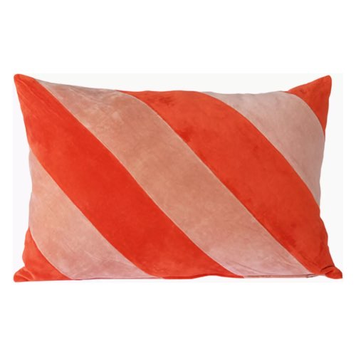 decoration design couleur corail idees Coussin en velours rayé rose et rouge