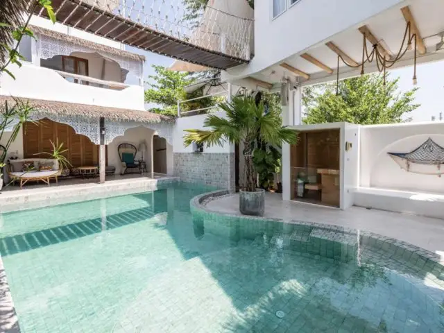 hebergement voyageur exception thailande Bangkok villa à louer avec piscine vacances en famille