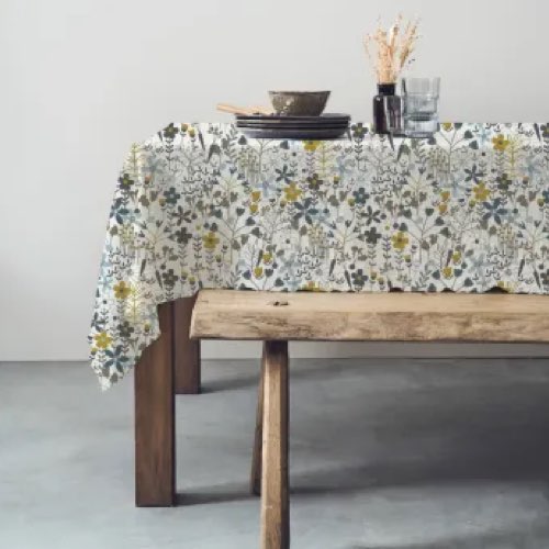 jolie nappe pas cher promo deco table Nappe coton blanche à fleurs 150x250cm avec pompons