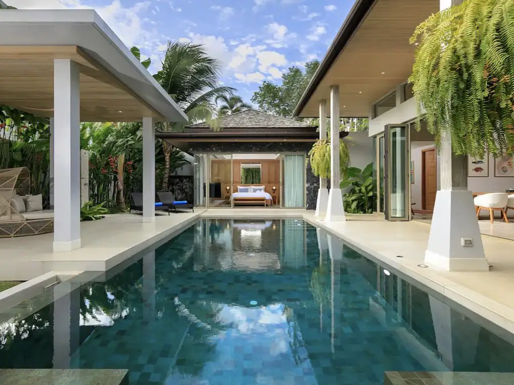logement vacances exception thailande villa avec piscine Phuket jardin terrasse couverte