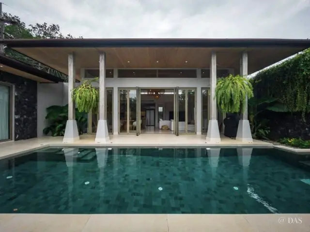 logement vacances exception thailande décor de rêve piscine village terrasse partiellement couverte