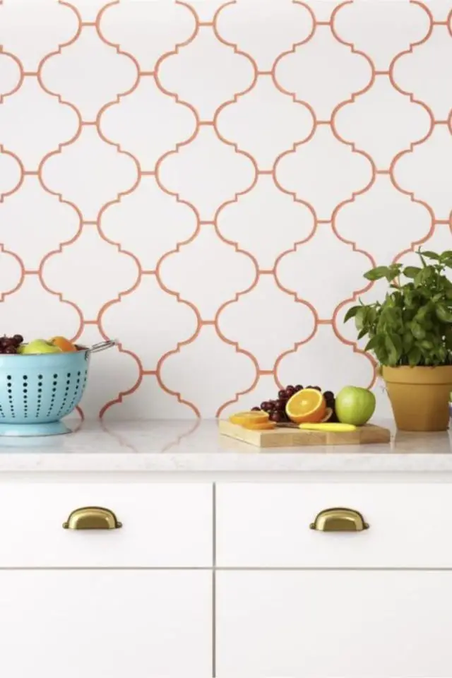 renovation carrelage joint couleur exemple mur de cuisine crédence blanche et orange terre cuite