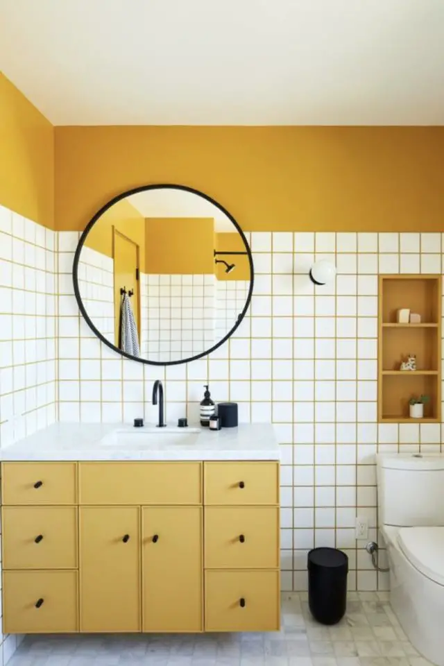 renovation carrelage joint couleur exemple salle de bain blanche et jaune harmonie moderne tendance