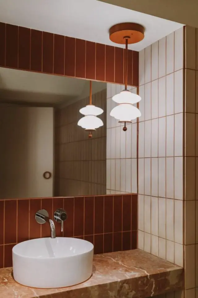 renovation carrelage joint couleur exemple salle de bain meuble vasque blanc et terracotta chic