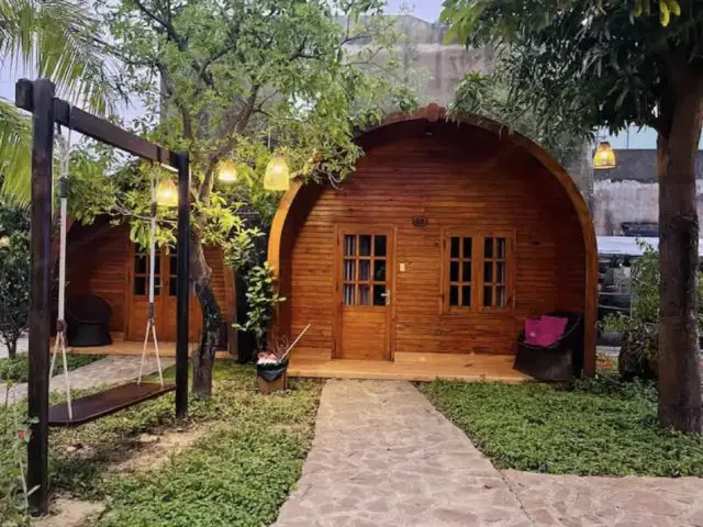 vacances vietnam bungalow avec piscine voyage nature simplicité confort glamping