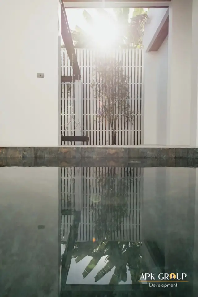 villa design voyage thailande exception piscine chic et classe mur blanc extérieur aménagement sobre élégant