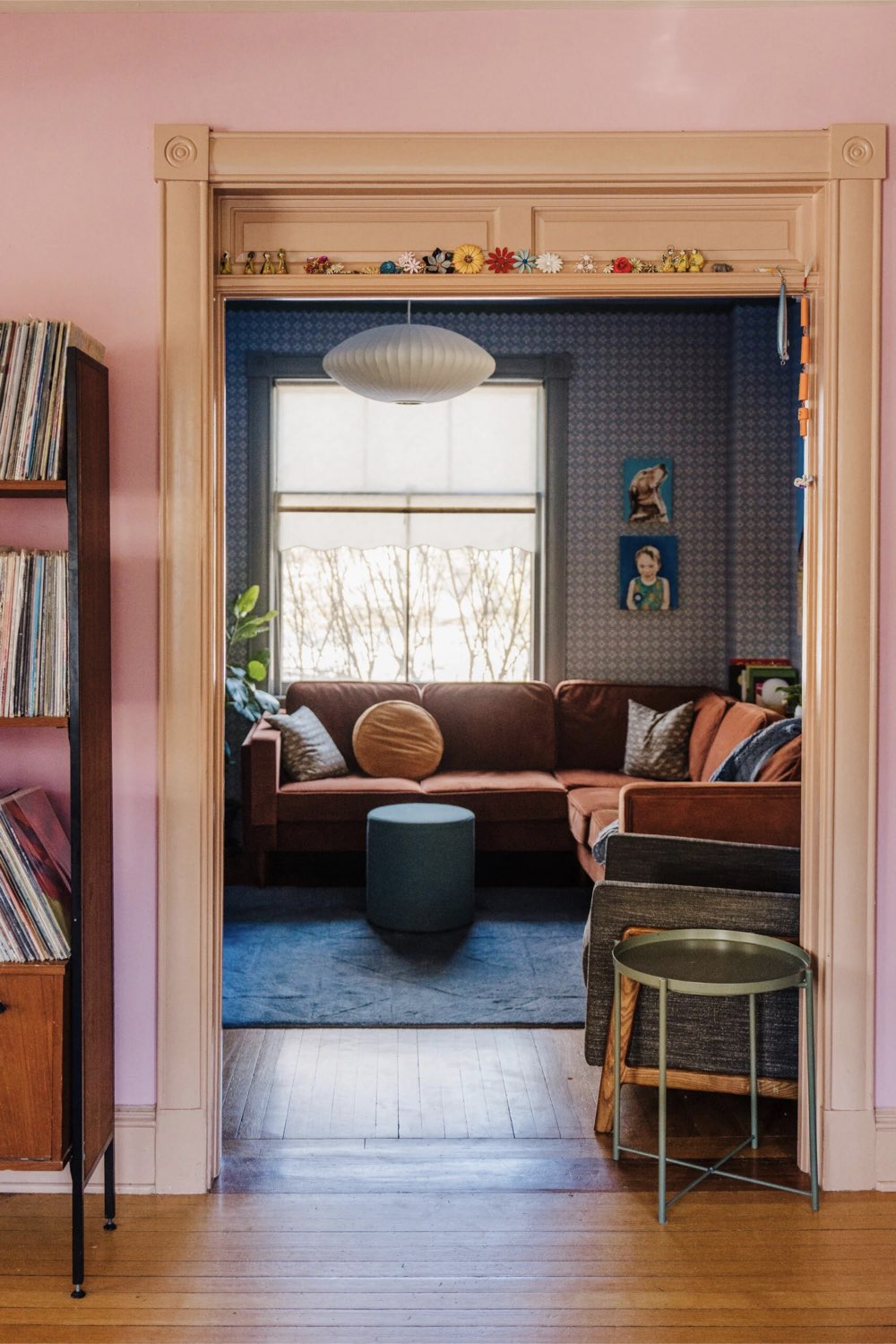 Visite déco | Une maison familiale où la couleur rend heureux - Cocon ...