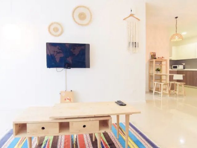 voyage circuit malaisie singapour ou dormir appartement à louer entier famille avec enfant table décor moderne et simple