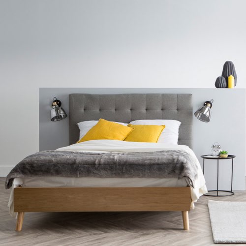 amenager petite chambre adulte mobilier Lit 2 places 140x200cm en bois et tissu gris capitonné