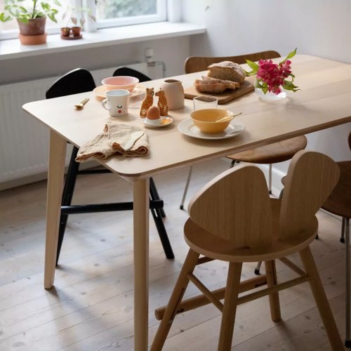 chaise design cuisine exemple Chaise en chêne forme originale
