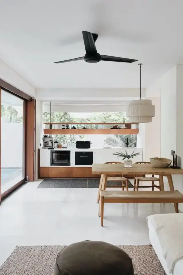 decor voyage asie indonesie cuisine en linéaire ouverte salle à manger