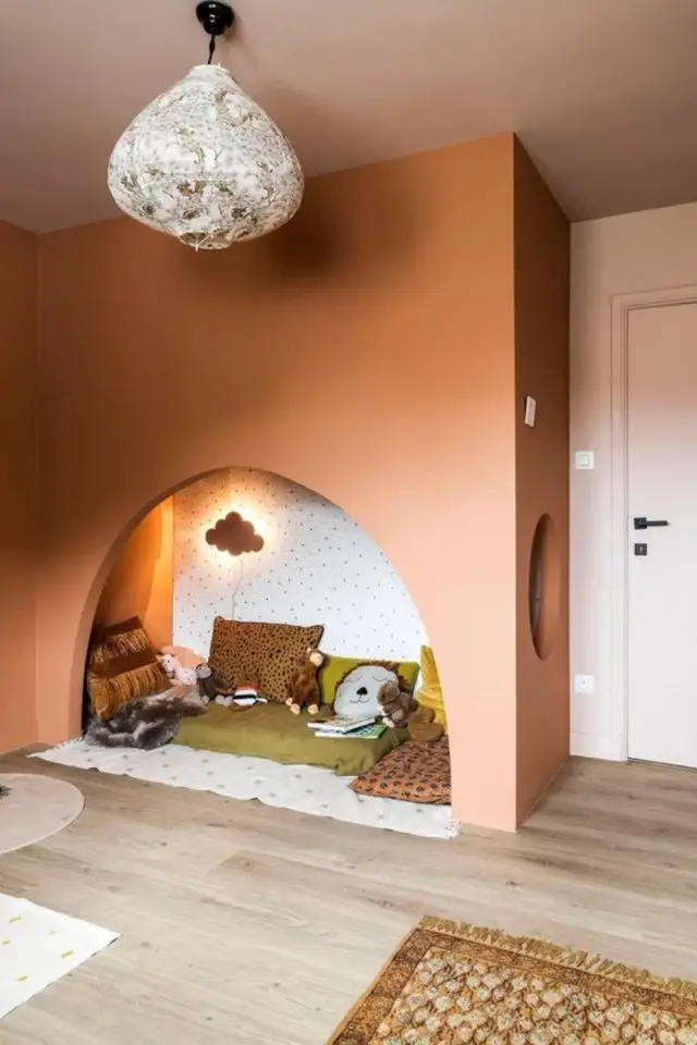 exemple couleur chambre enfant terracotta meuble original architecture intérieure niche lit