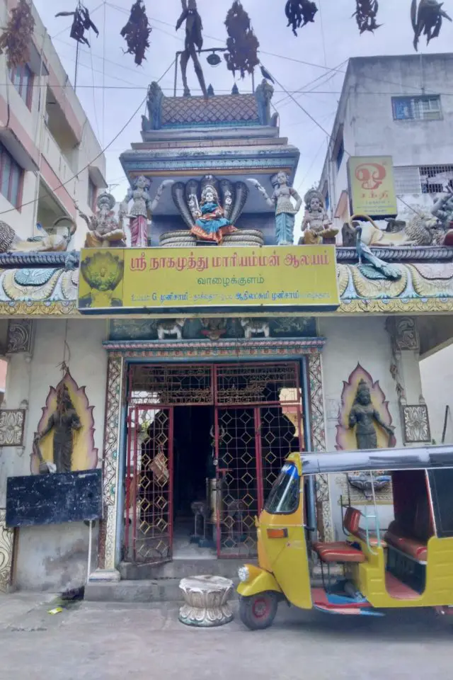 guide voyage pondicherry gratuit petit temple tamoule tuktuk indien