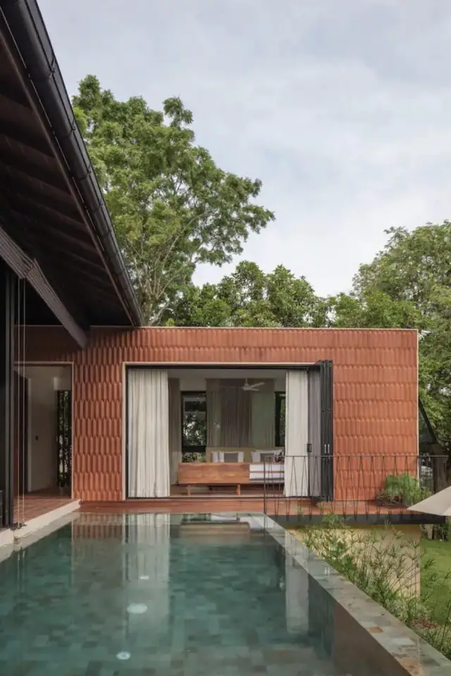 hebergement exception vacances sri lanka villa moderne avec piscine extérieur et terrasse couverte