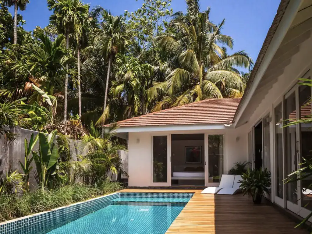 jolie maison vacances luxe sri lanka piscine privative jardin palmier nature tropicale