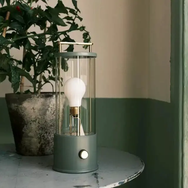 luminaire design salon sejour Lampe sans fil en aluminium vert