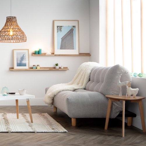 meuble malin petit appartement studio gain de place Canapé convertible scandinave 3 places en tissu gris clair et bois clair