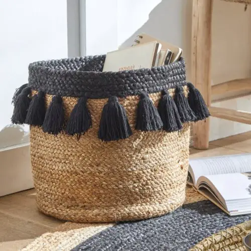 Panier rond jute pompons noirsou trouver panier naturel boheme 