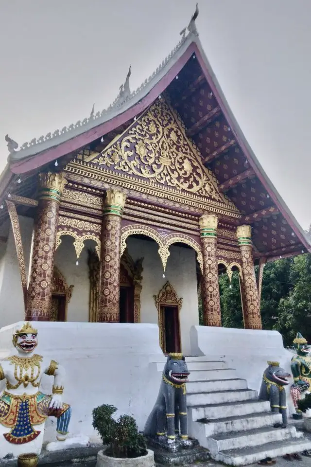que faire a Luang Prabang visiter temple centre ville bouddhisme culture religion dorure statues