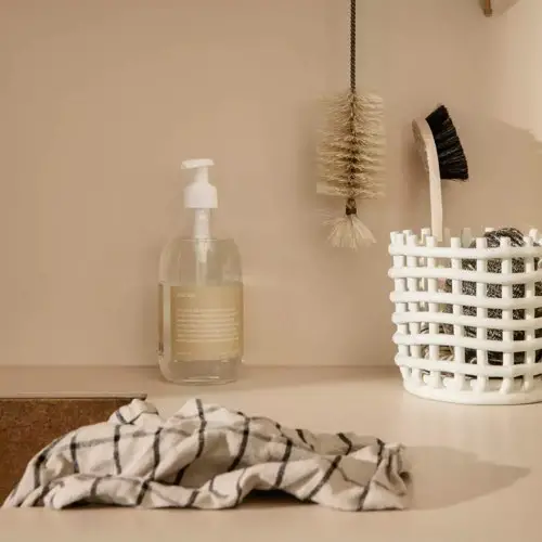 solutions rangement sans plastique design Petit panier blanc en céramique