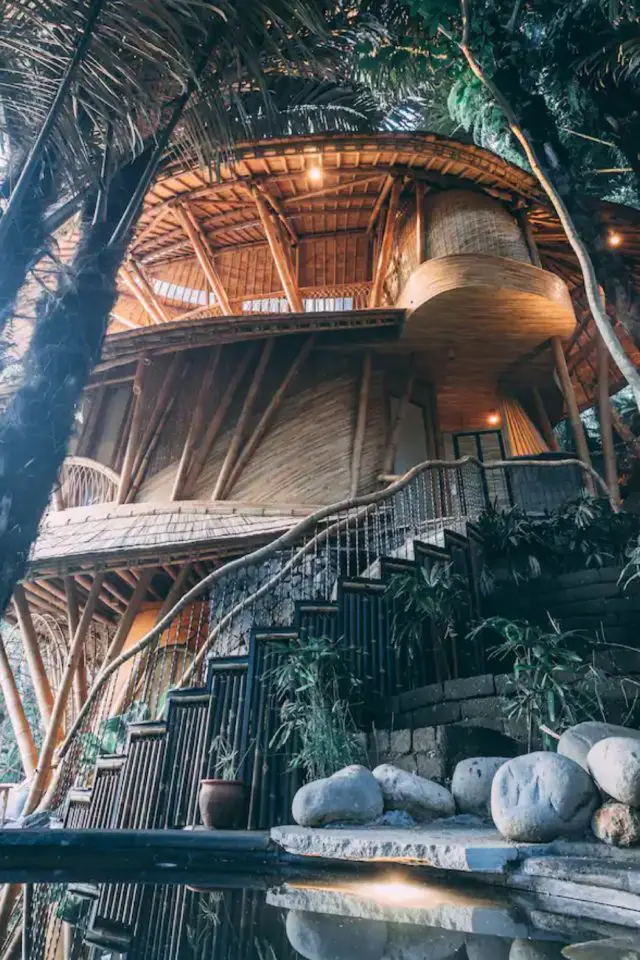voyage indonesie hebergement bambou insolite maison ronde matériaux naturels architecture d'exception