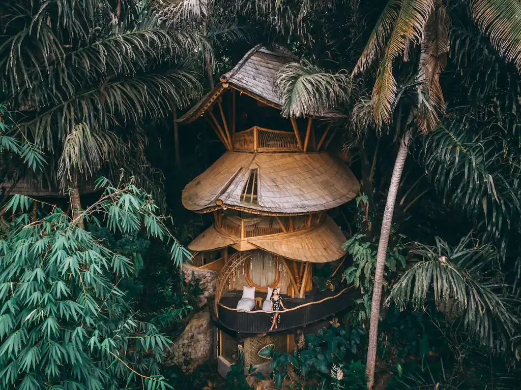 voyage indonesie maison design bambou hébergement luxe nature inoubliable insolite