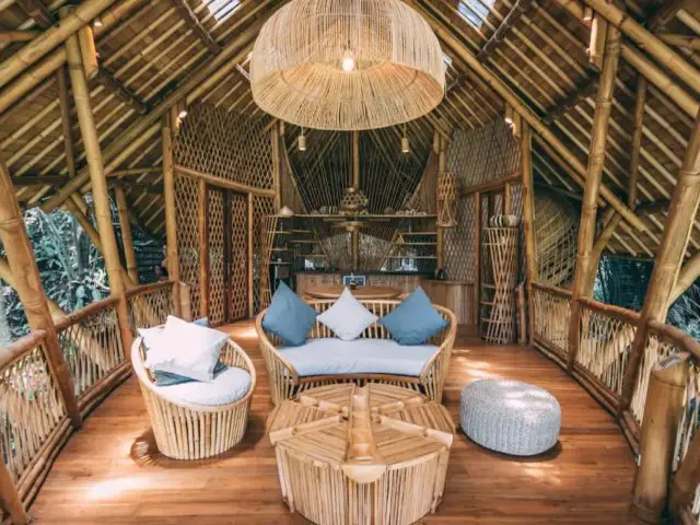 voyage indonesie maison design bambou soin salon meuble en bambou fabrication local rotin cosy