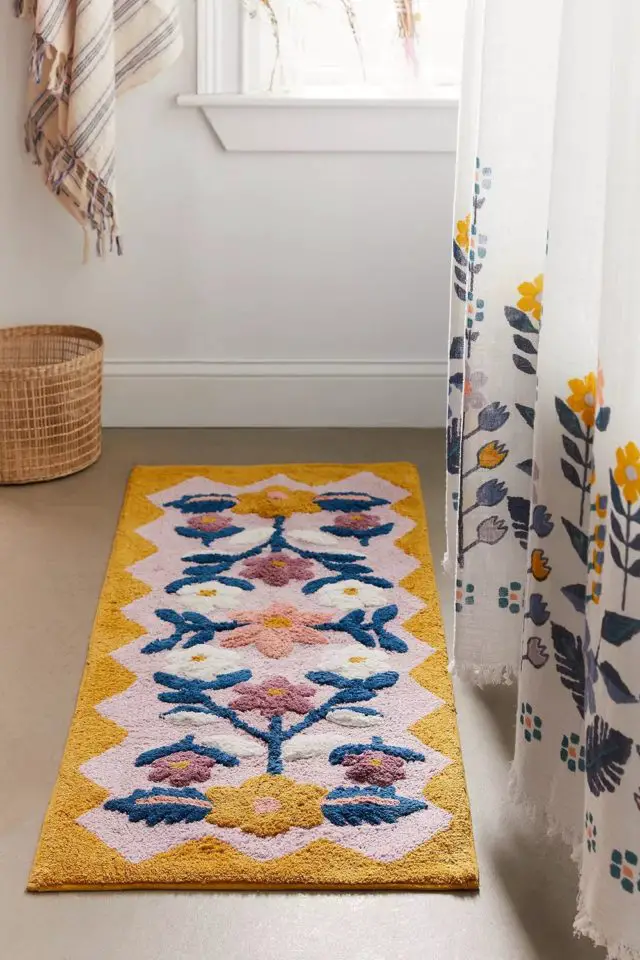 accessoire deco style nature pas cher et original Tapis de bain moti floral folk Molly