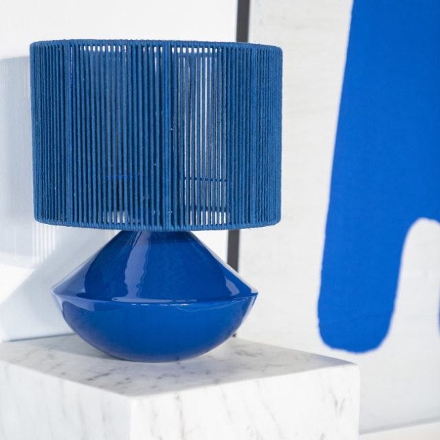 belle decoration chambre couleur bleue Lampe à poser en métal et corde ø29cm