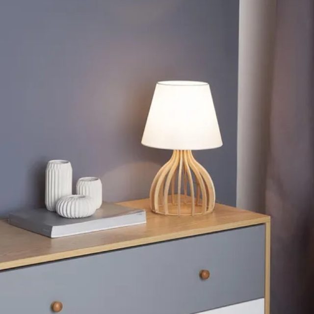 deco chambre minimaliste luminaire Beliani Lampe de table blanc AGUEDA