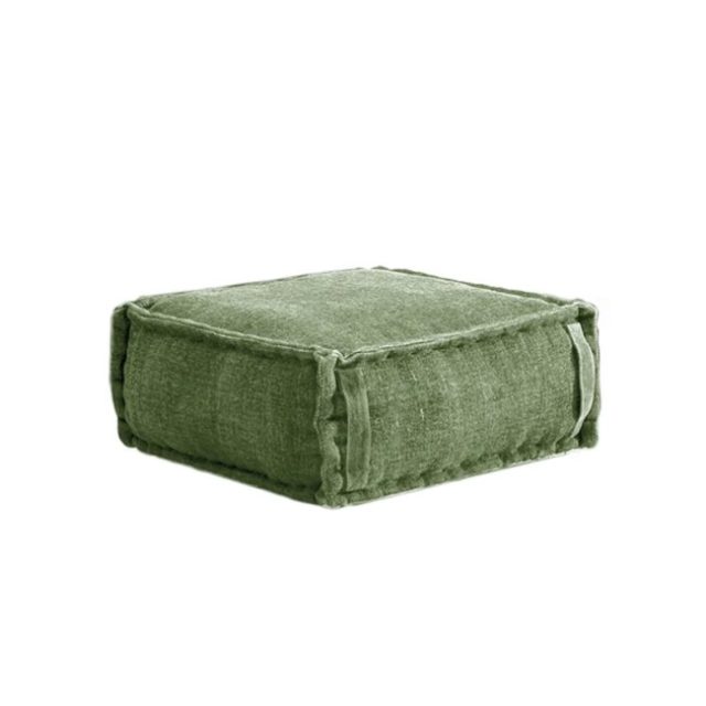 deco salon couleur vert sauge maisons du monde Pouf carré en coton revêtu effet lavé vert