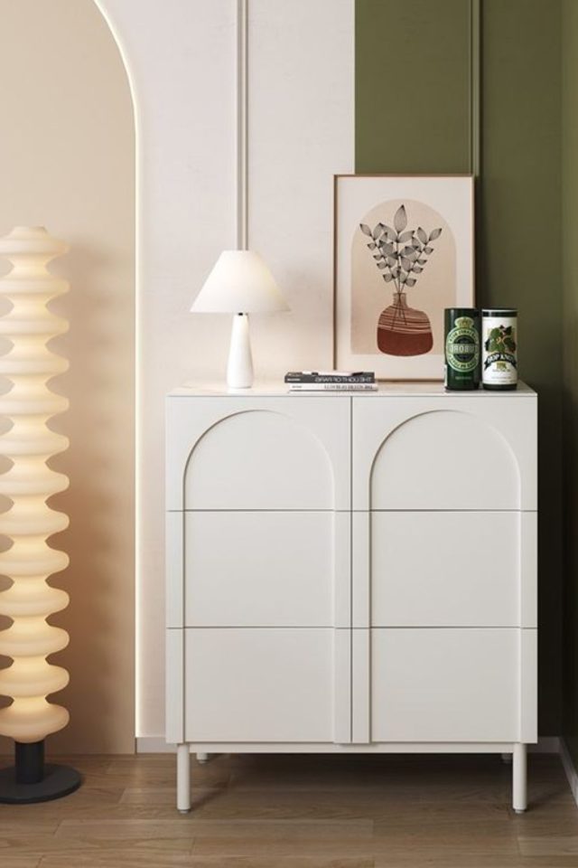 decor vintage moderne exemple petit meuble blanc original avec motif arche relief