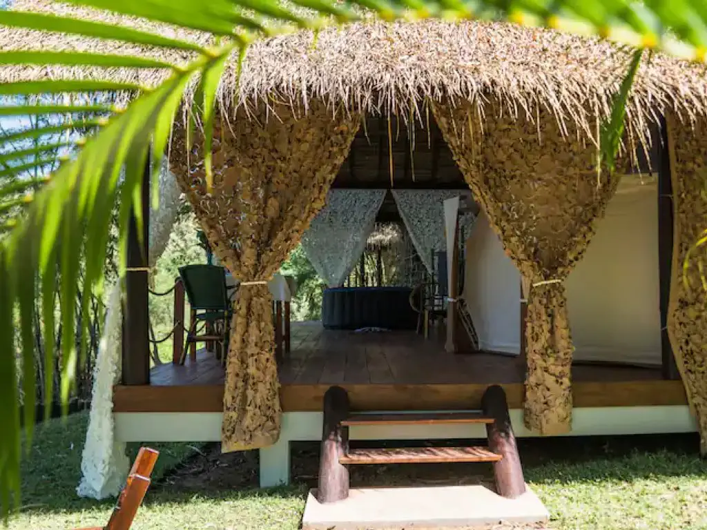 hebergement insolite voyage Luang Prabang glamping camping luxe hors du commun destination Asie Nature