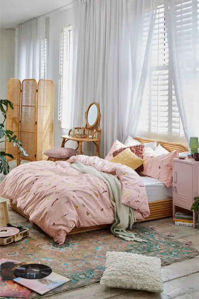 linge de lit moderne urbanoutfitters Parure de lit à fleurs pressées Florence rose