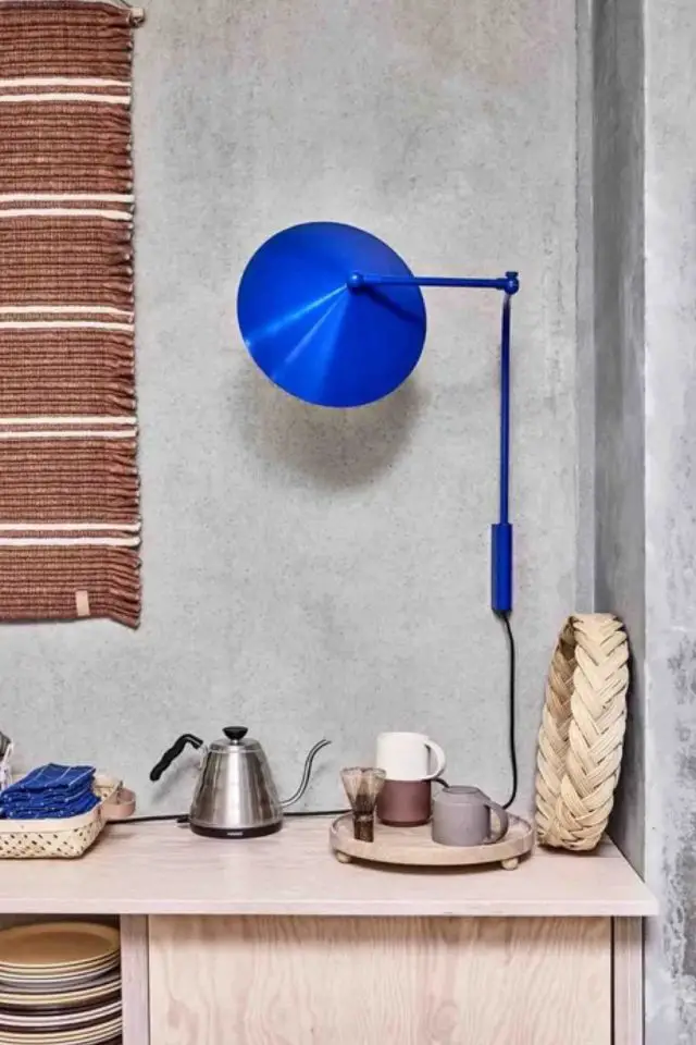 ou trouver decoration vintage moderne Lampe en métal Living bleu électrique