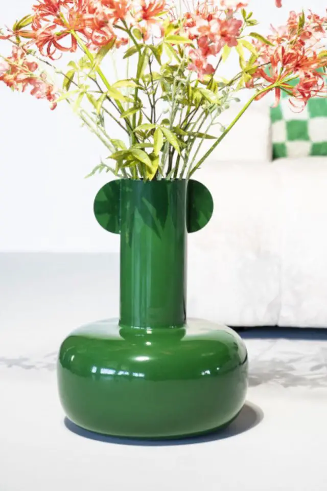 ou trouver decoration vintage moderne Vase en métal vert vintage