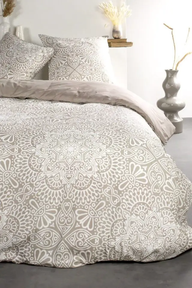 parure de lit moderne maisons du monde Parure de lit 2 personnes imprimé floral en coton beige 220x240cm